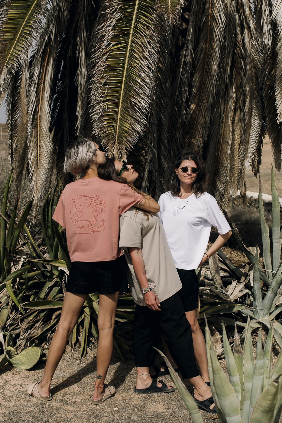 LaPlaya /red on herbal rose cotton/