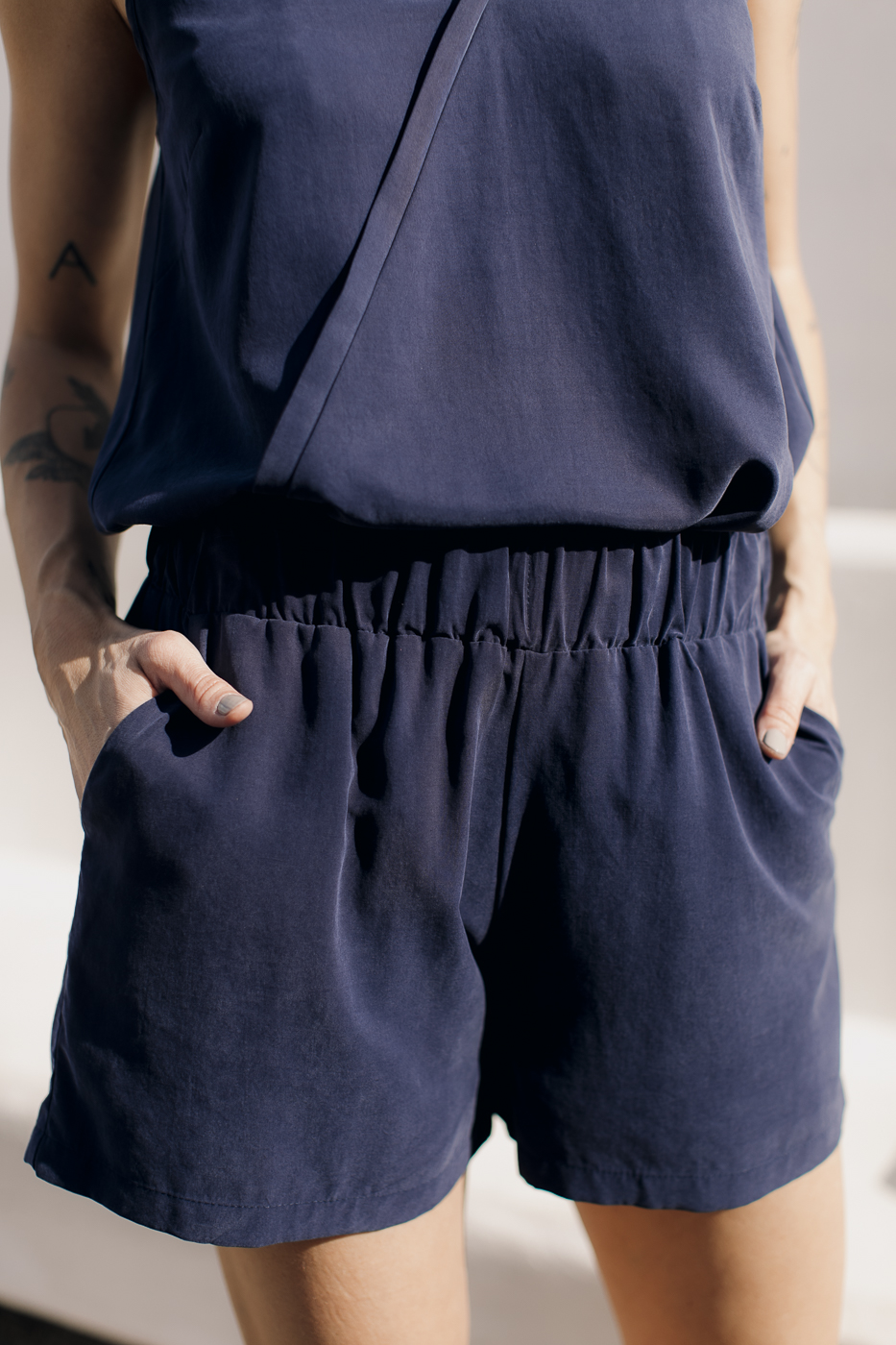 VACAY /navy rayon/