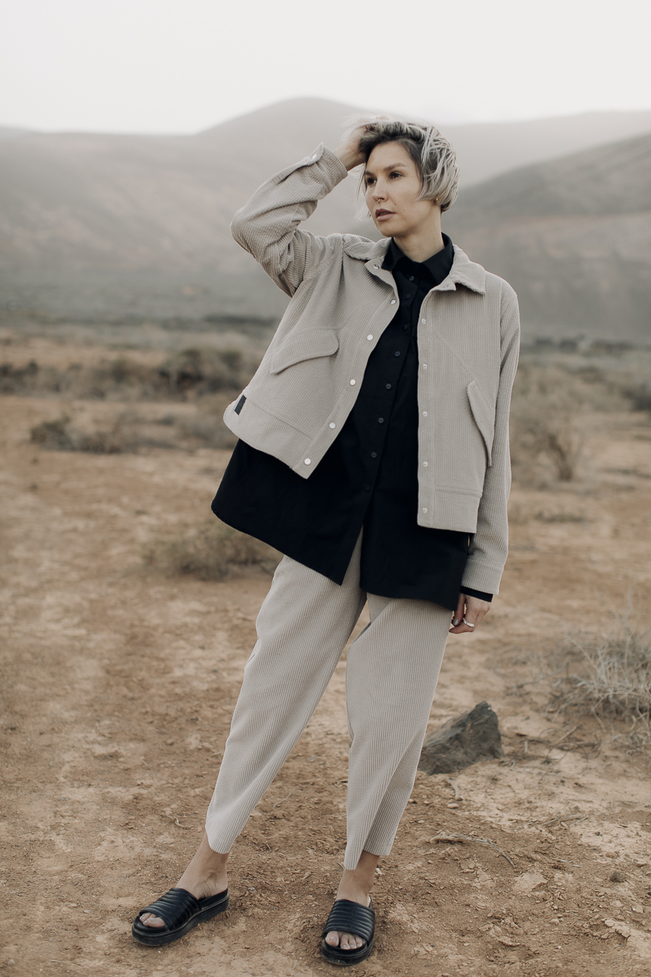 WEEKEND /beige corduroy/