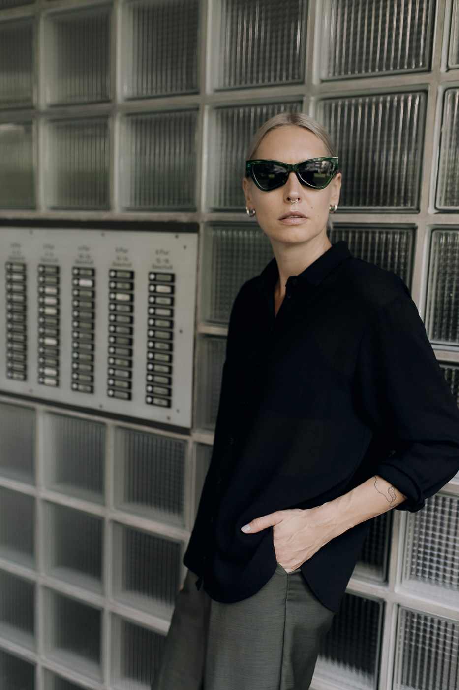 MITTE /black viscose+wool/