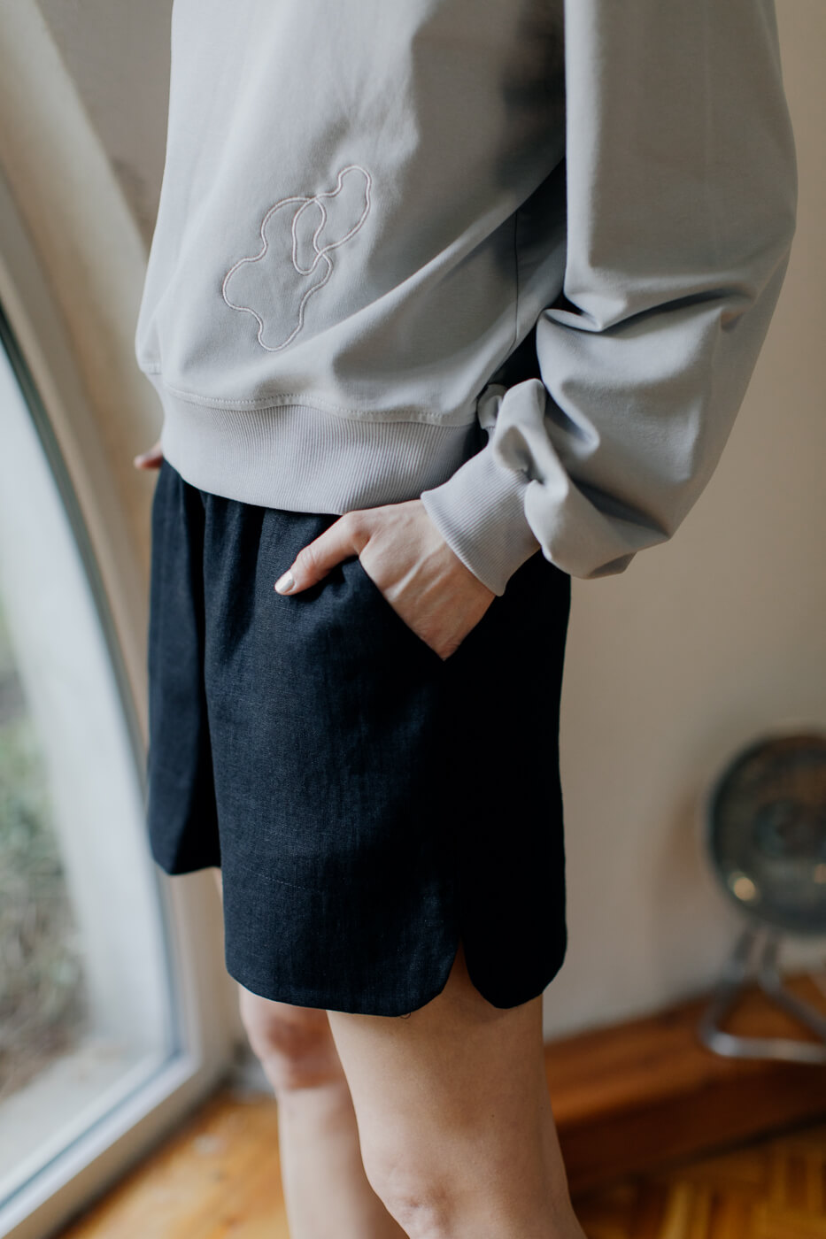 ROMA /black linen/
