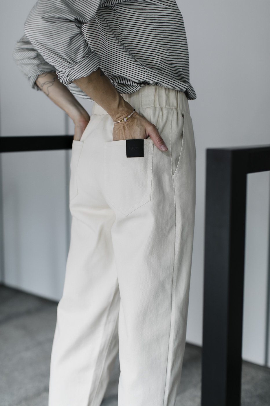 HI COMFY /ecru jeans/