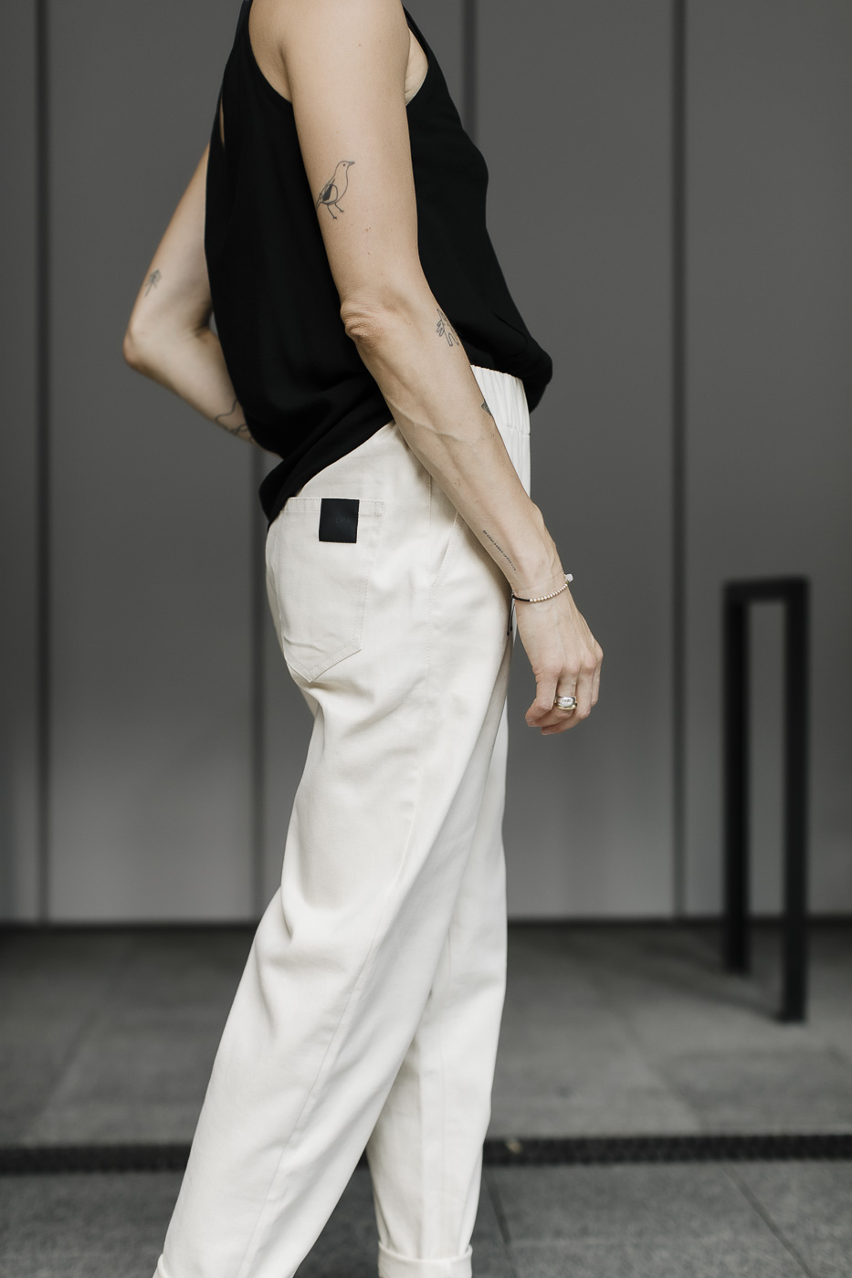 HI COMFY /ecru jeans/