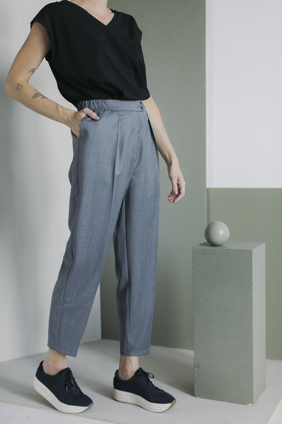 LINE /graphite wool/