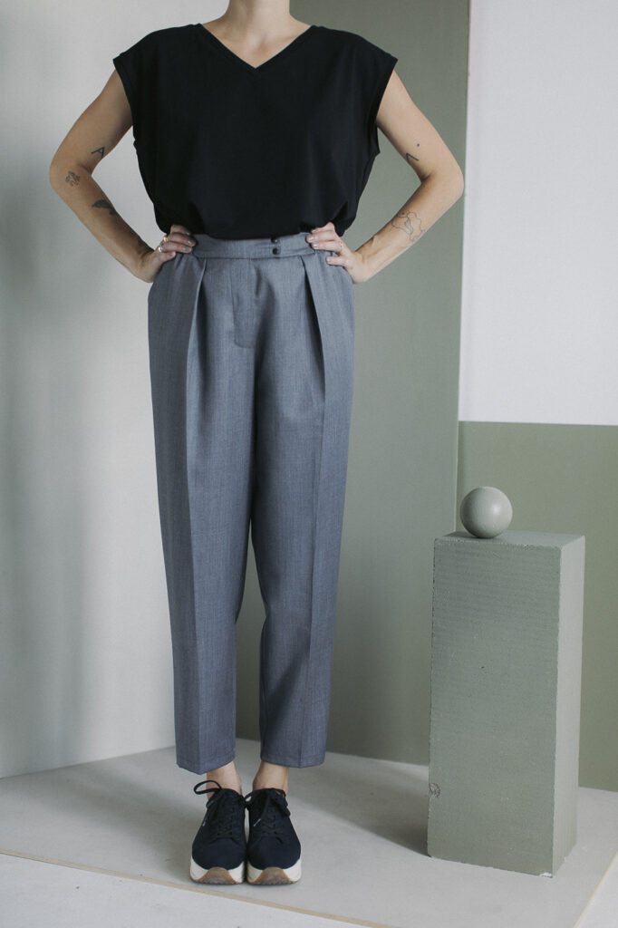 LINE /graphite wool/