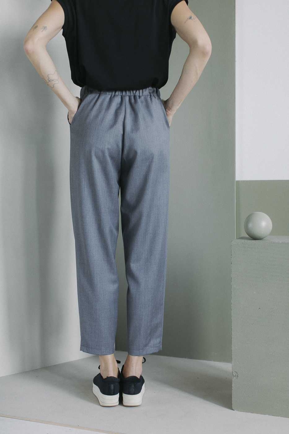 LINE /graphite wool/