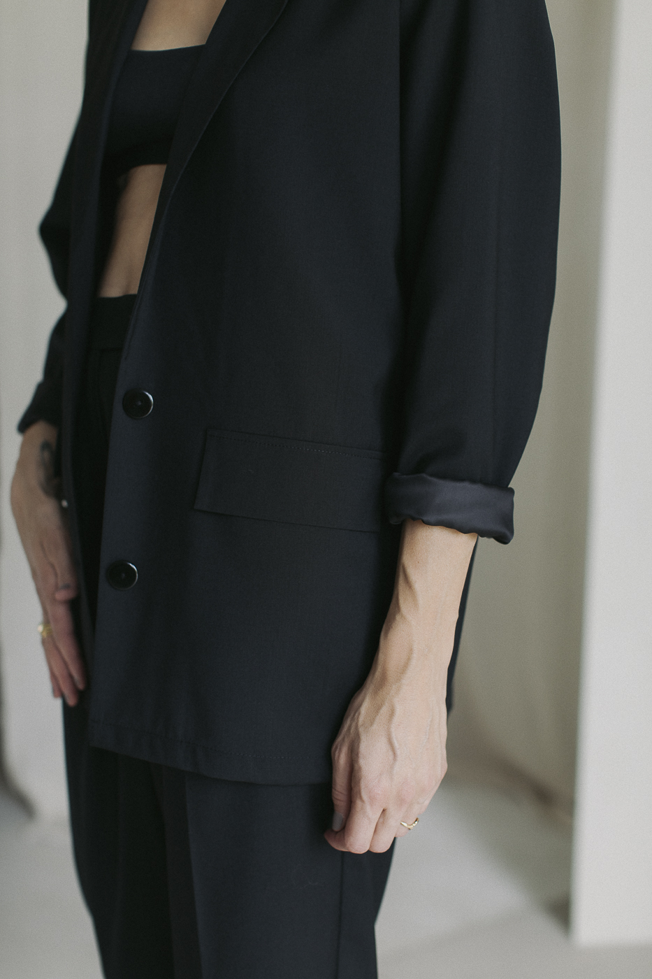 OXI /black wool/