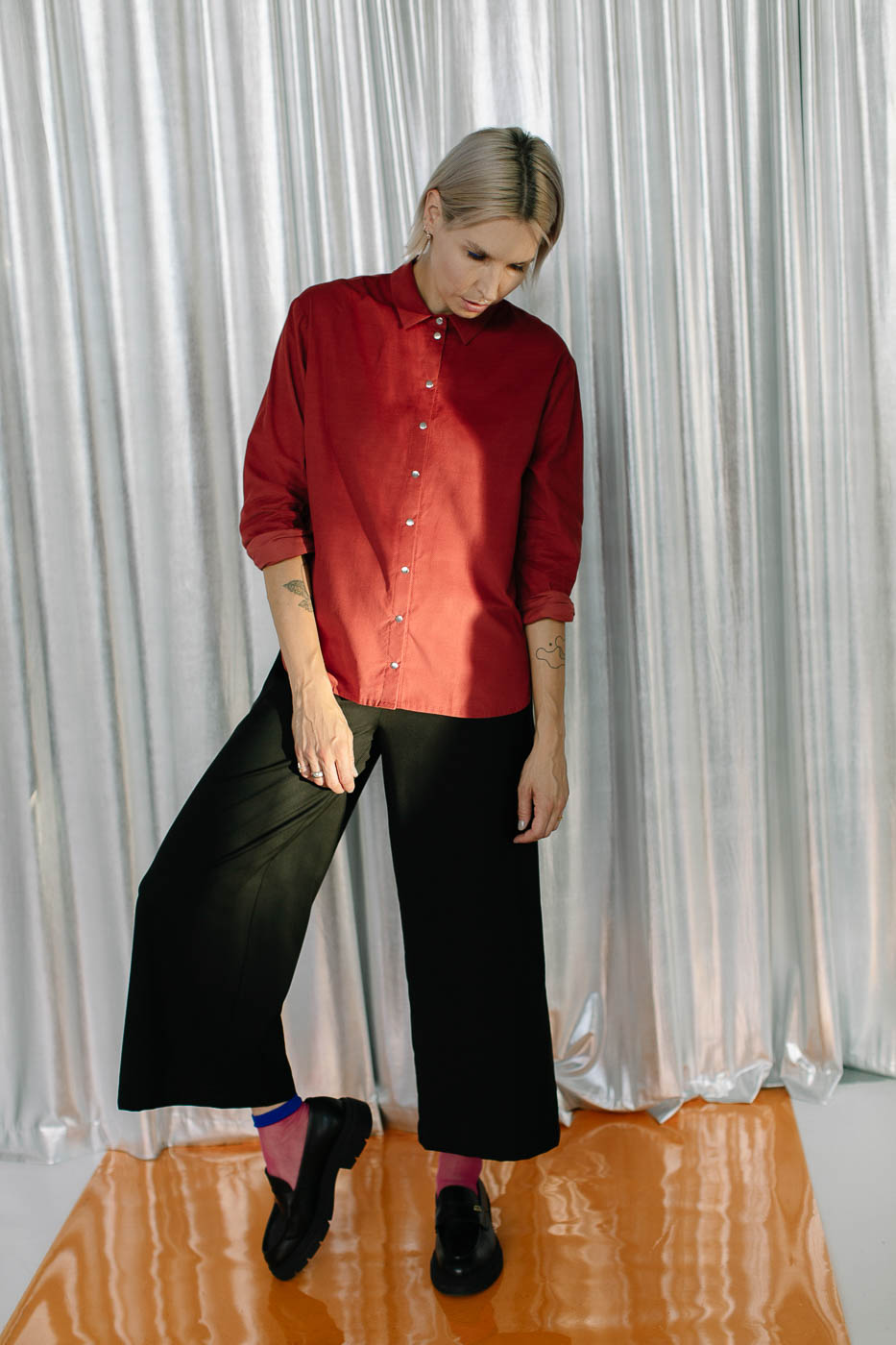 MITTE /maroon corduroy/