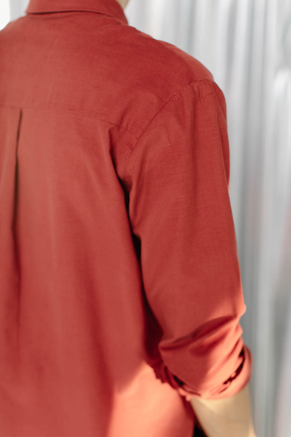 MITTE /maroon corduroy/