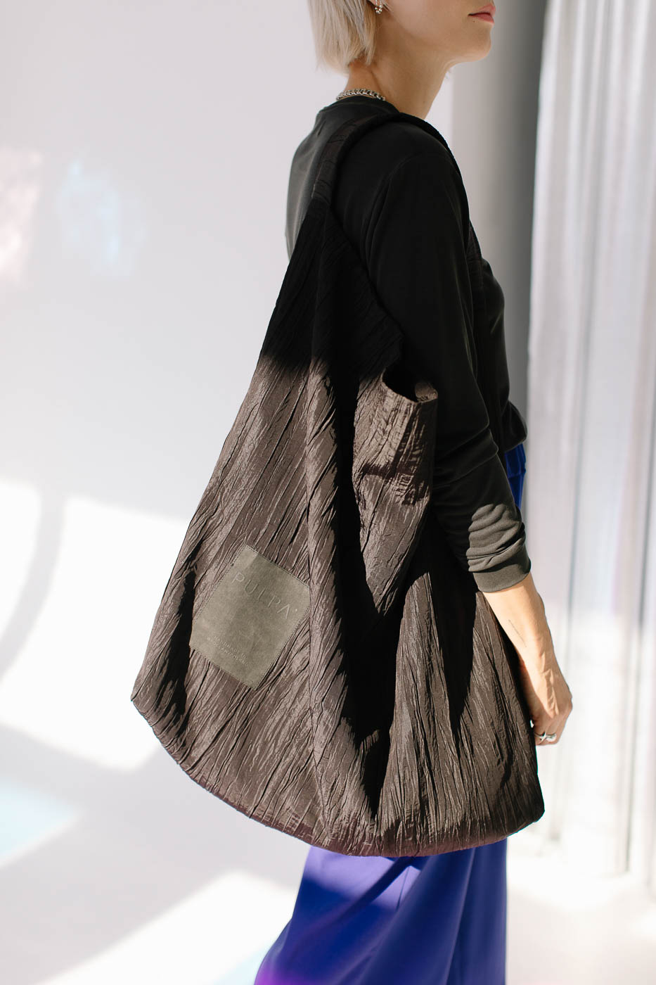BAG /metallic black taffeta/