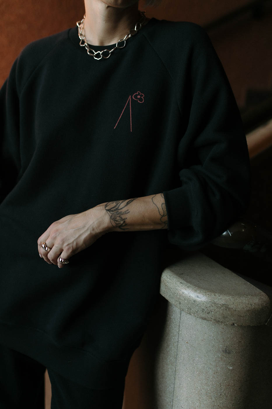 VASES /red on black cotton/