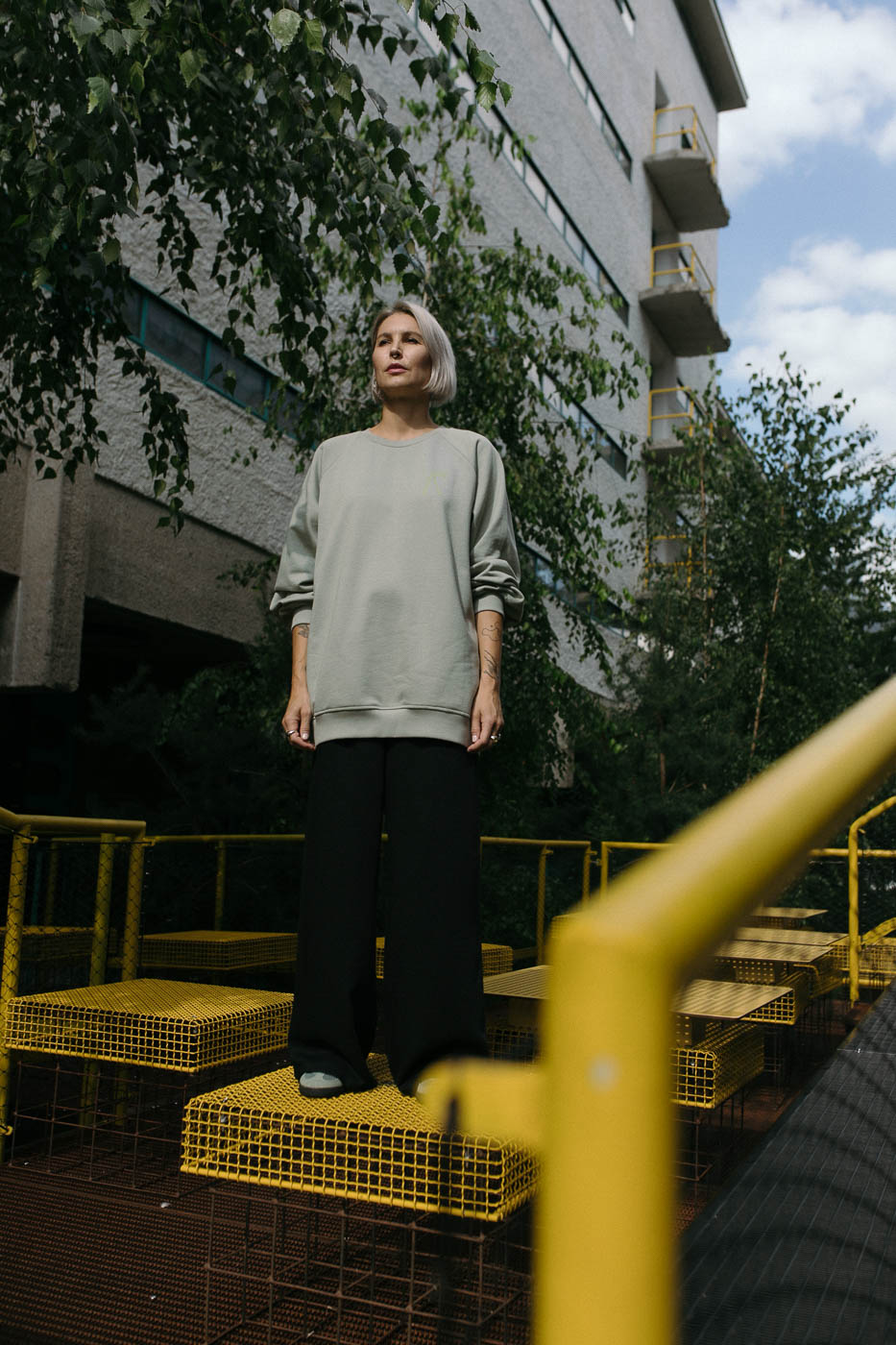 VASES /lime on mint cotton/