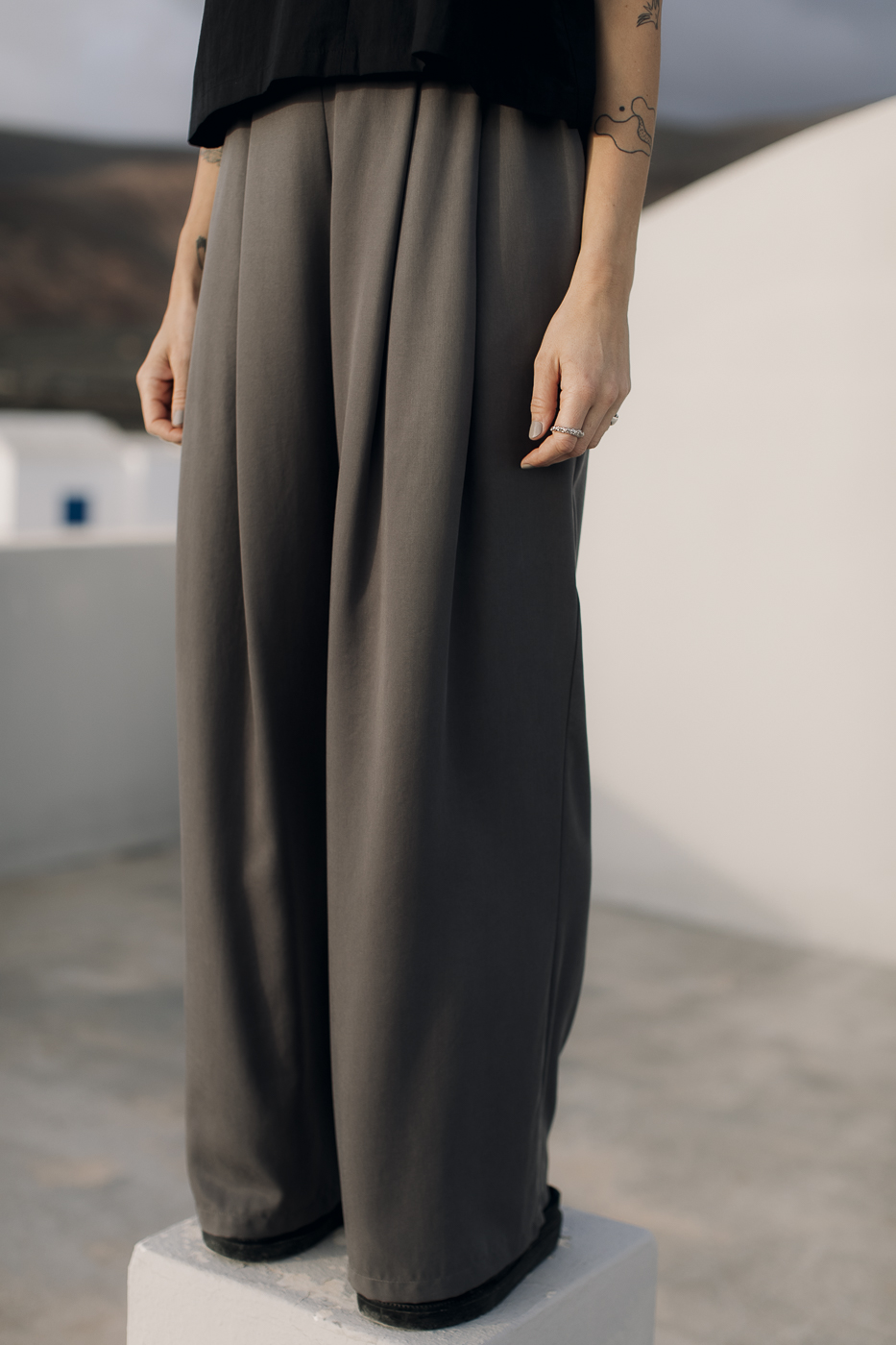 HI /stone gray tencel/