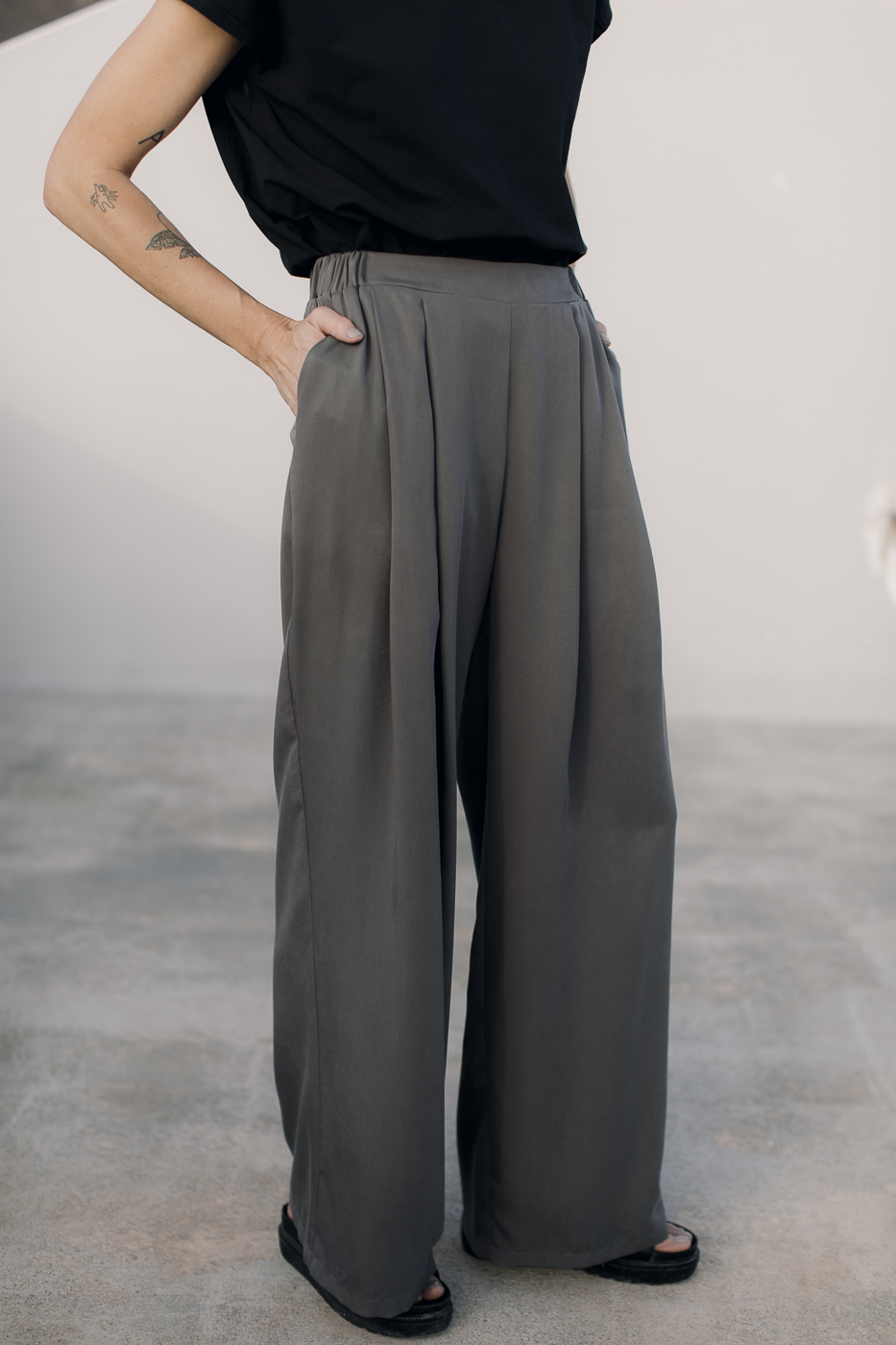 HI /stone gray tencel/