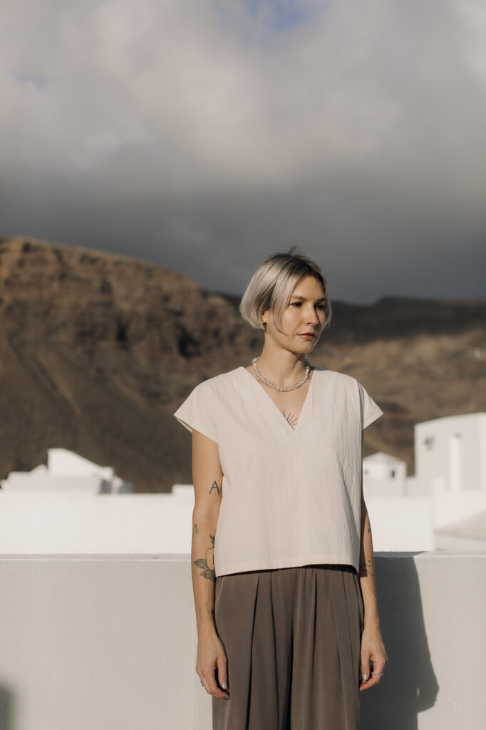 VU top /sand cotton poplin/