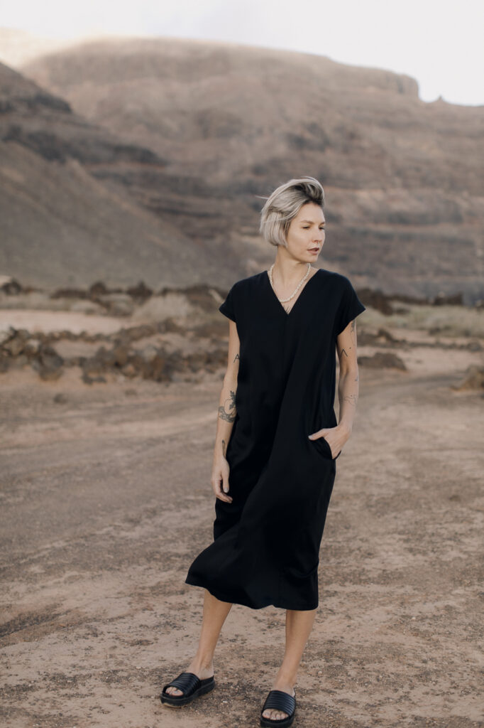 VU dress /black tencel/