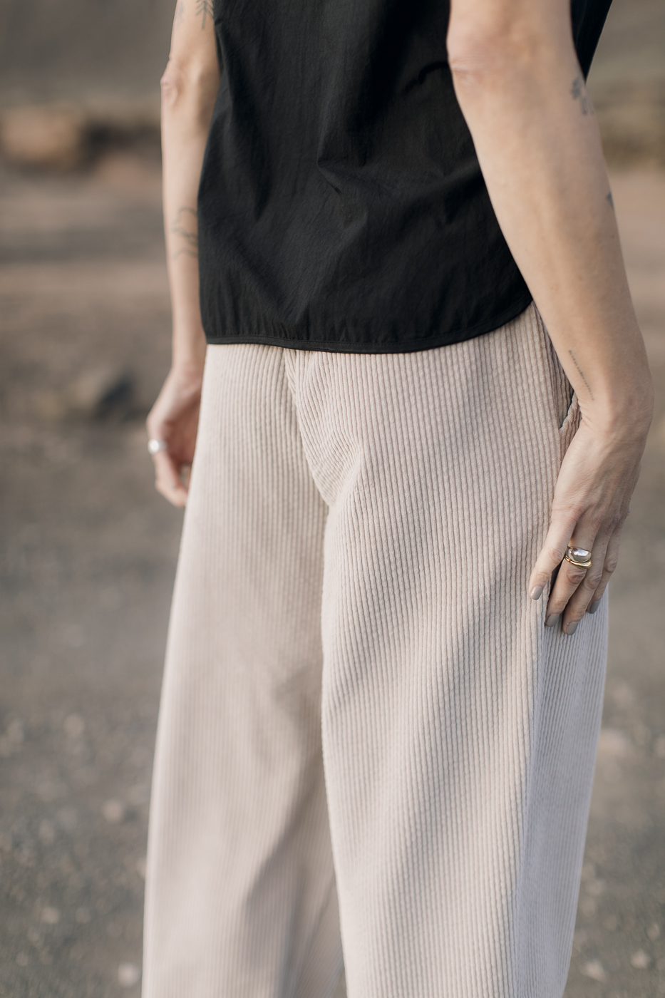 WEEKEND /beige corduroy/