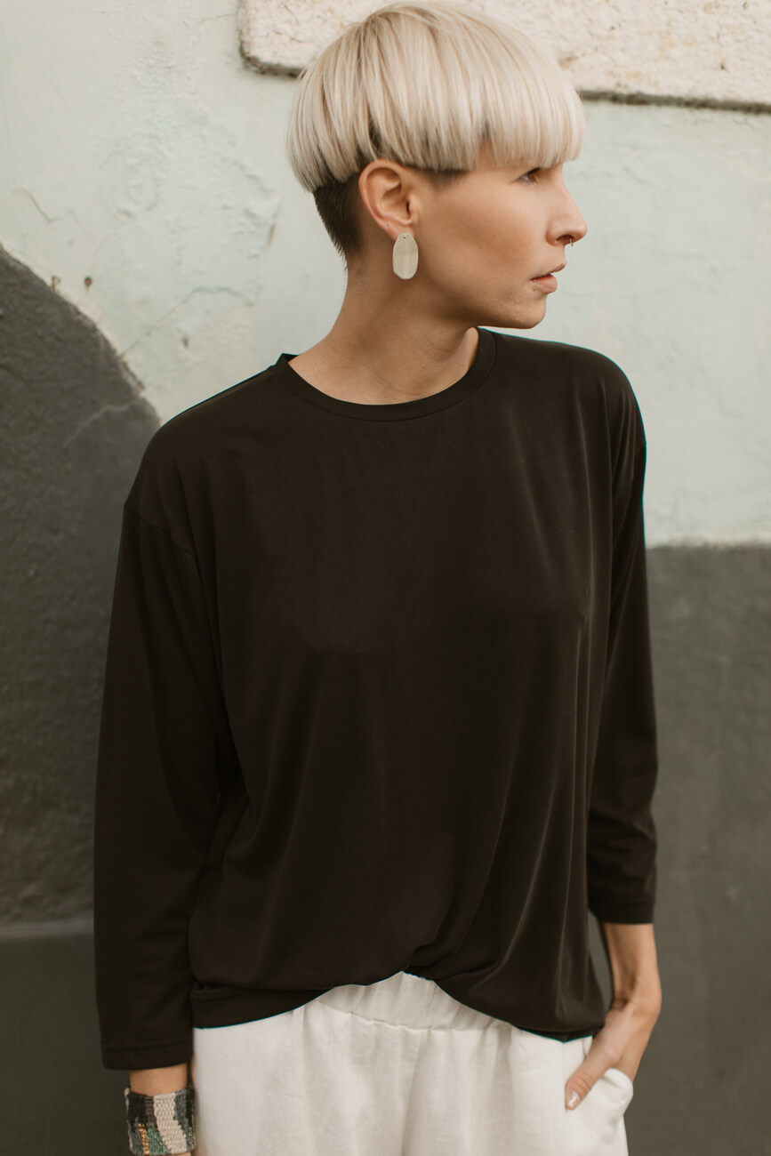 VERY /charcoal modal/