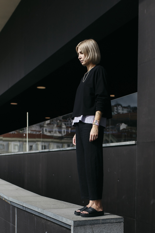 LISBOA /black linen/