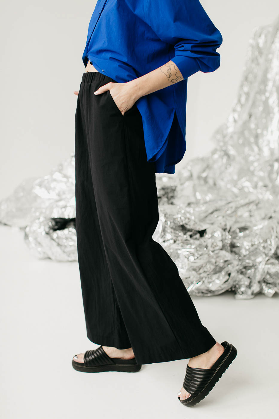 FIKA /black cotton poplin/