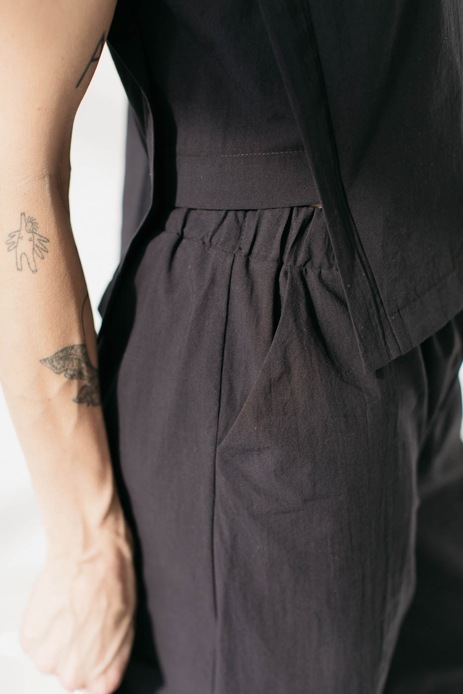 FIKA /black cotton poplin/