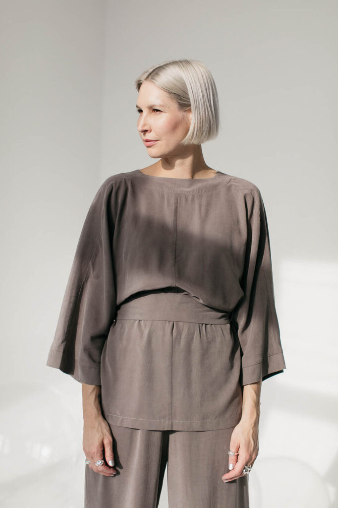 UME /earthy graphite rayon/