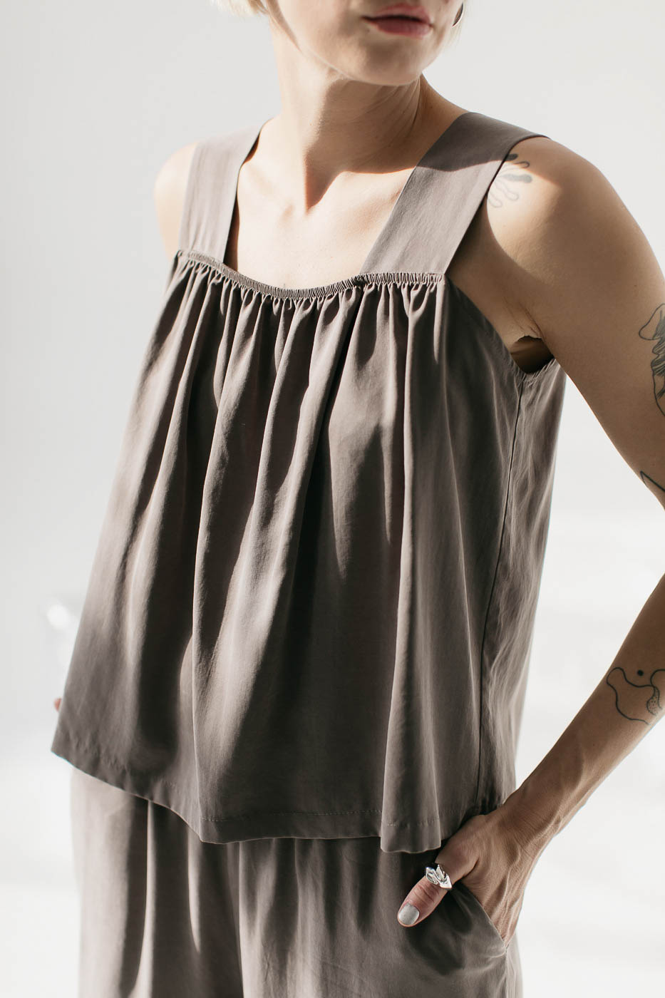 SAMOA /earthy graphite rayon/