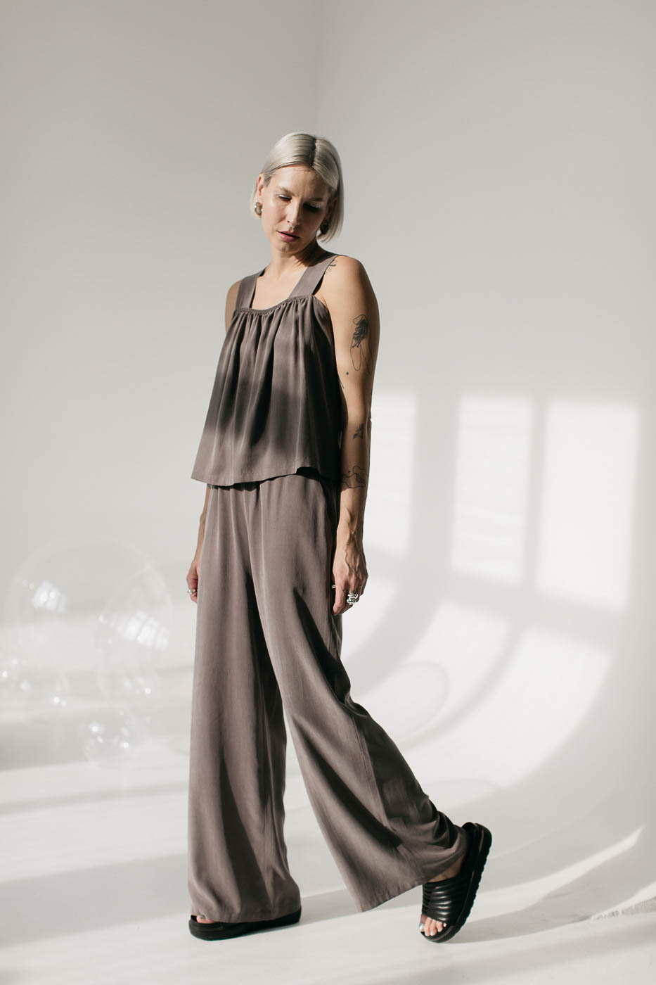 SAMOA /earthy graphite rayon/