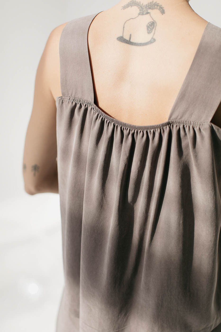 SAMOA /earthy graphite rayon/