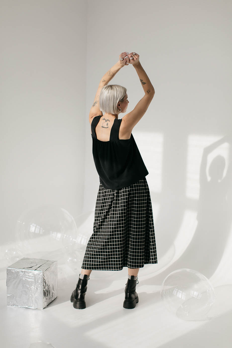 NIKO /black grid wool/