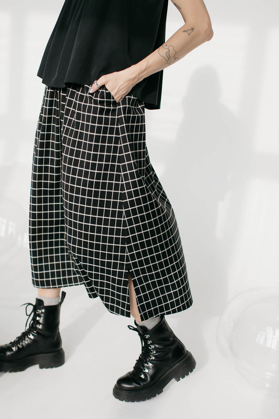 NIKO /black grid wool/