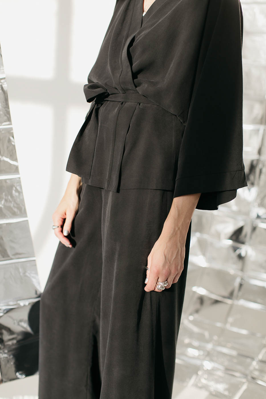 UME /charcoal black rayon/