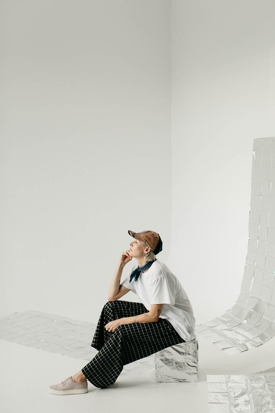 FIKA /black grid wool/