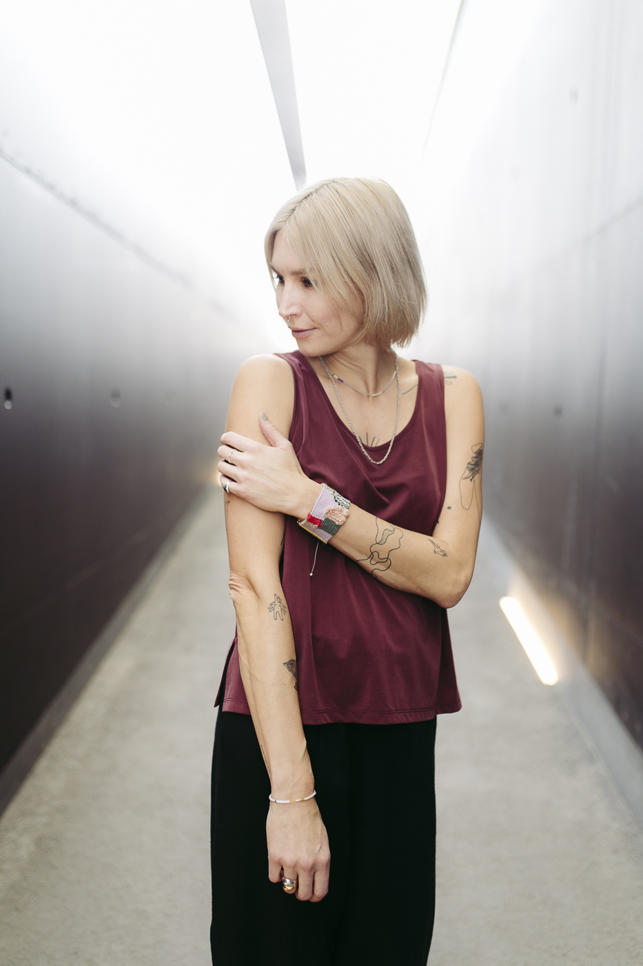 MAR /burgundy modal/