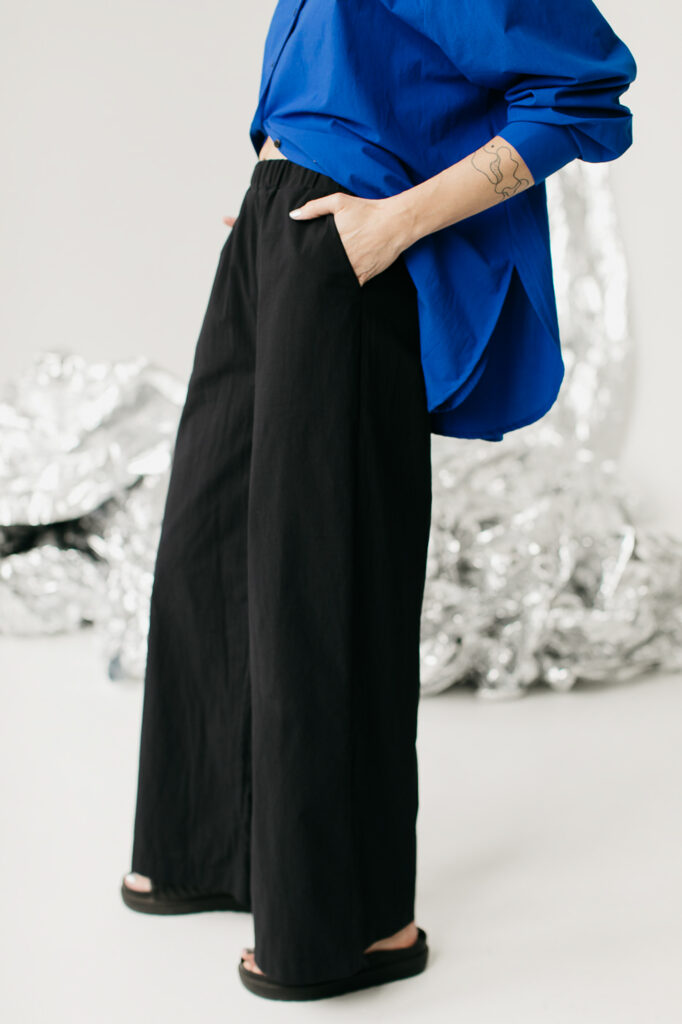 FIKA /black cotton poplin/