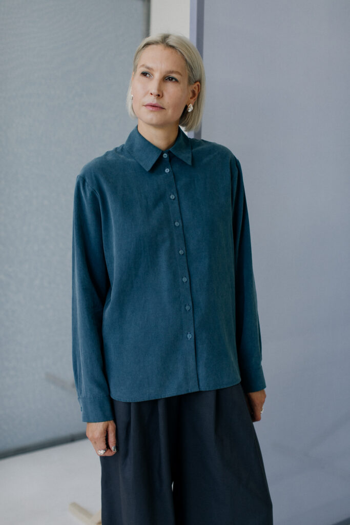 MITTE /teal silky tencel/
